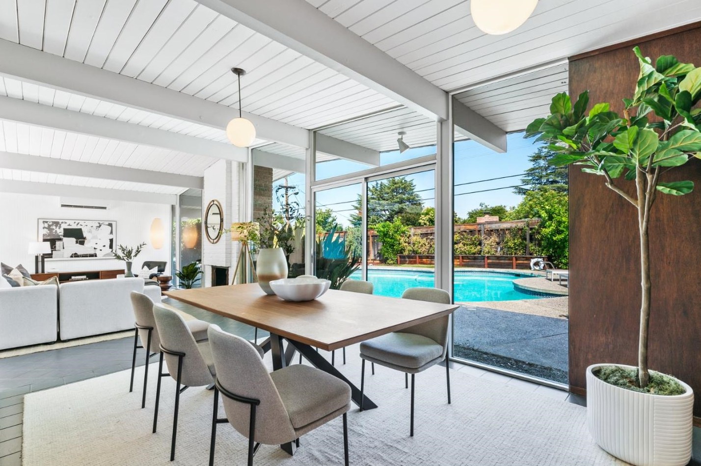 1150 Mary Ave, Sunnyvale CA  94087-2103 exterior