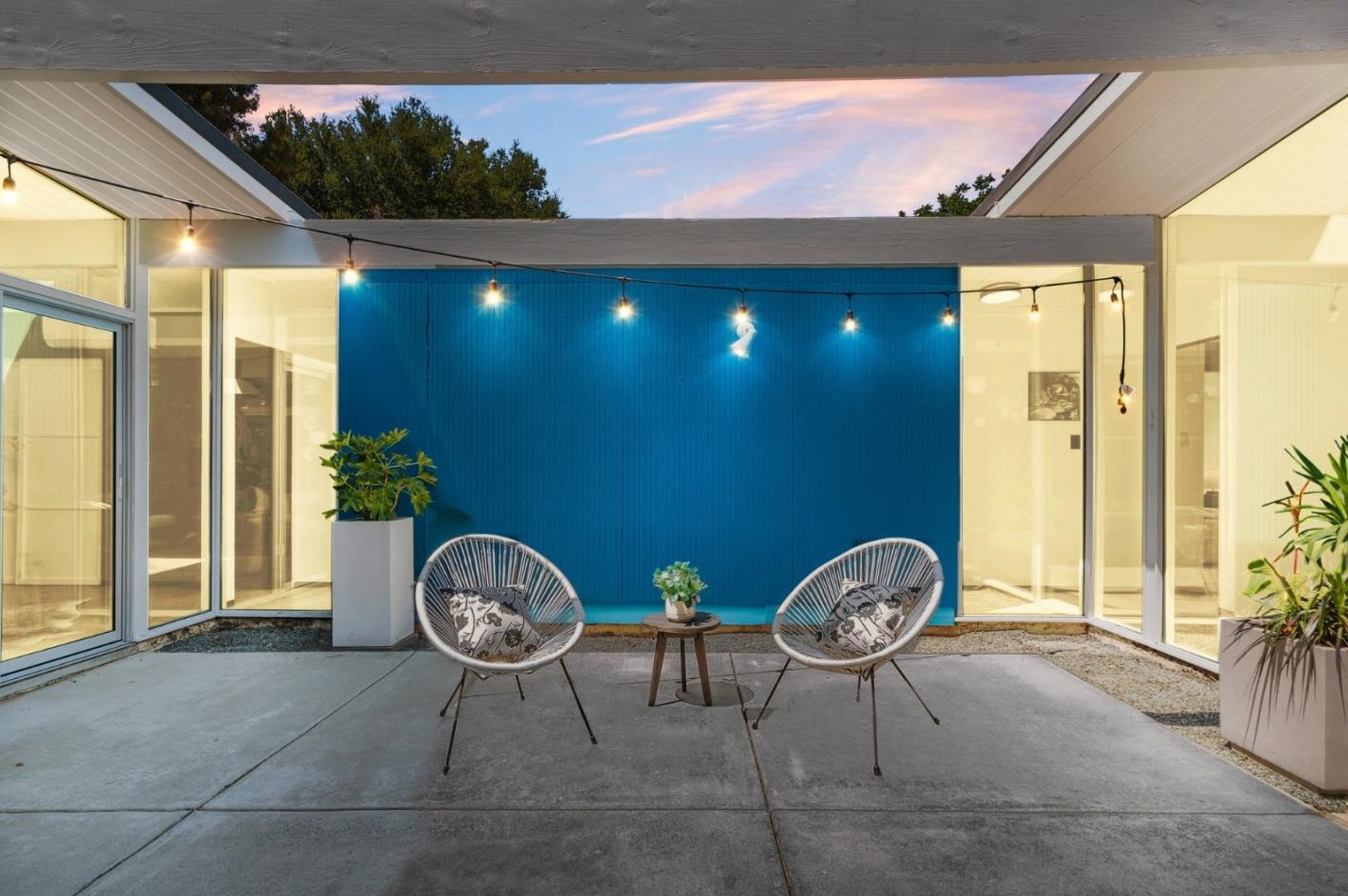 1150 Mary Ave, Sunnyvale CA  94087-2103 exterior