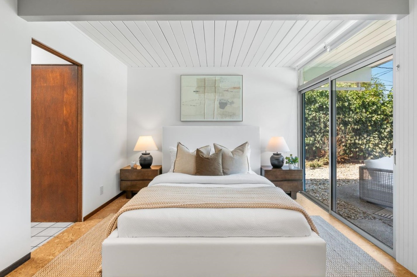 1150 Mary Ave, Sunnyvale CA  94087-2103 exterior