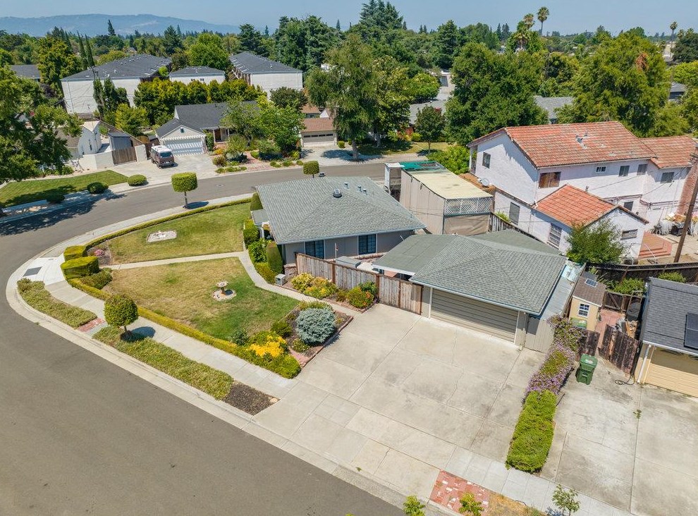 1765 Walnut Grove Ave, San Jose CA  95126-1335 exterior
