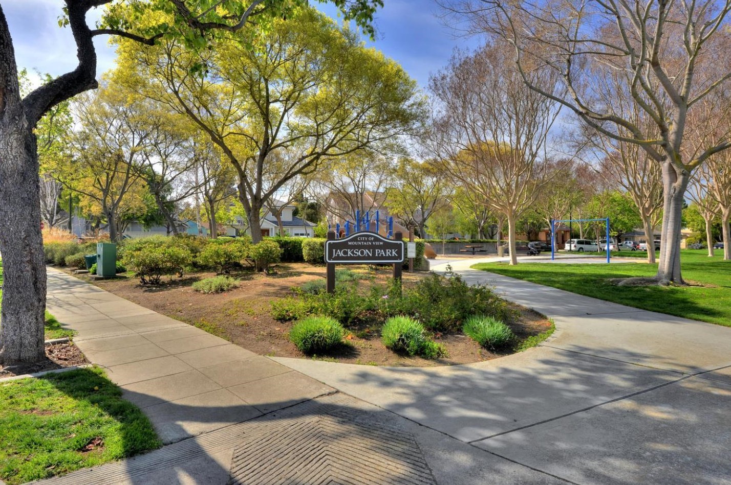 928 Wright Ave, Mountain View CA  94043-4656 exterior