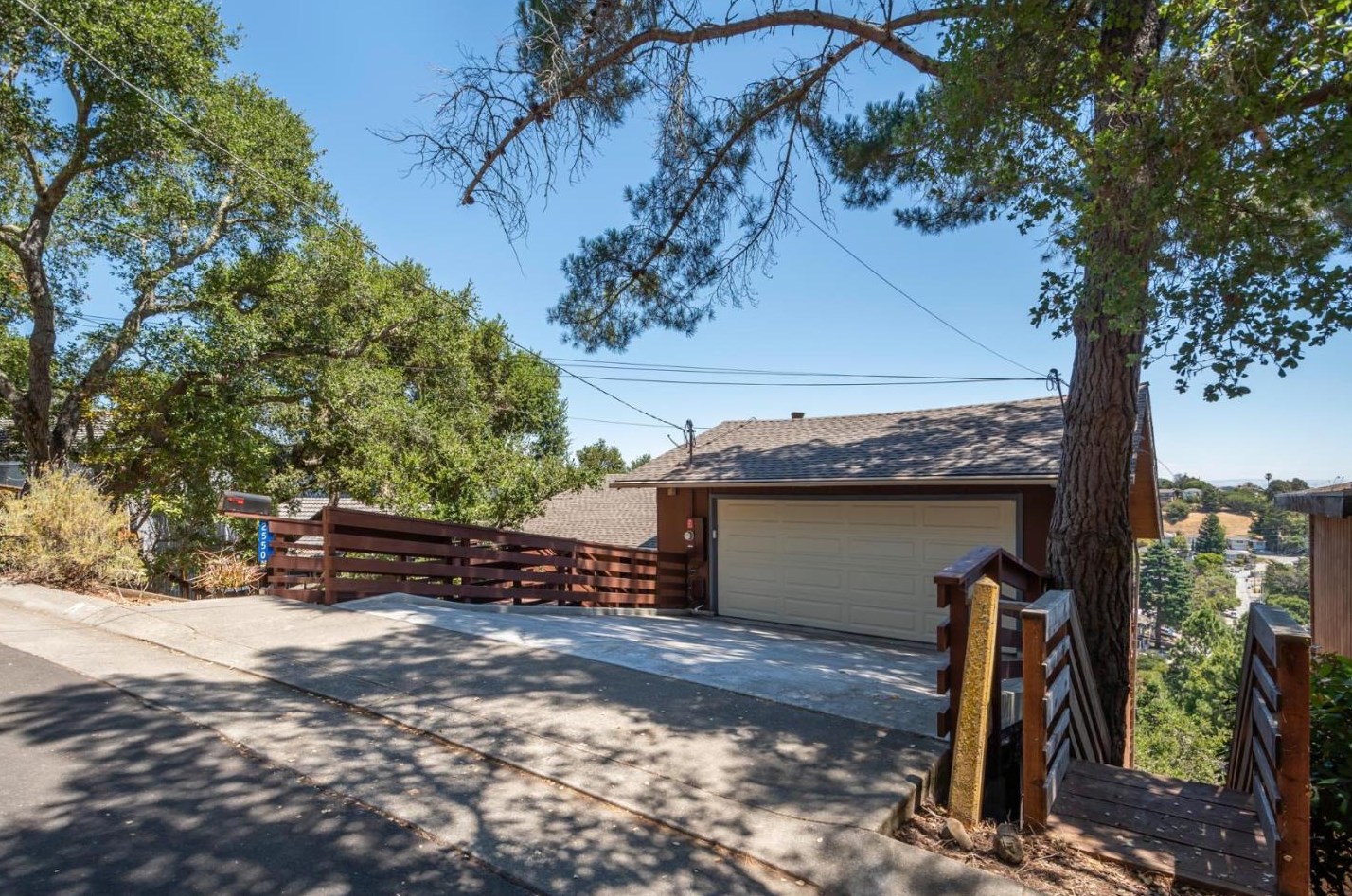 2550 Belmont Canyon Rd, Belmont CA  94002-1201 exterior