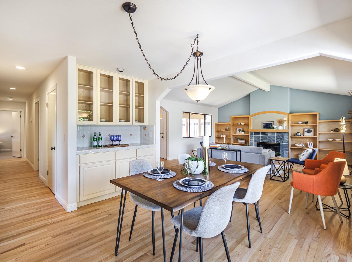 230 Seaside St, Santa Cruz CA  95060-5325 exterior