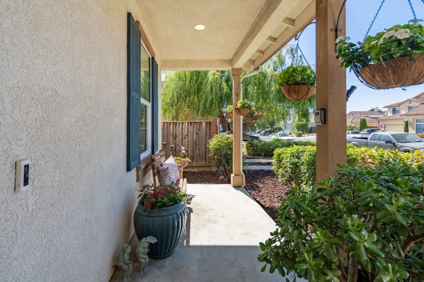 1731 Brighton Dr, Hollister CA  95023-8075 exterior