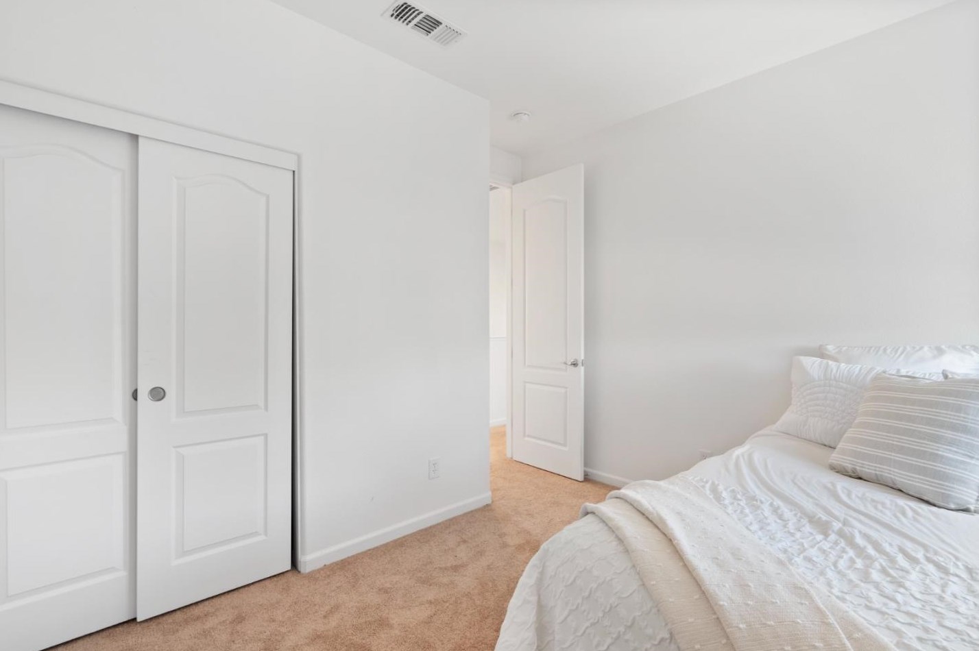 1731 Brighton Dr, Hollister CA  95023-8075 exterior