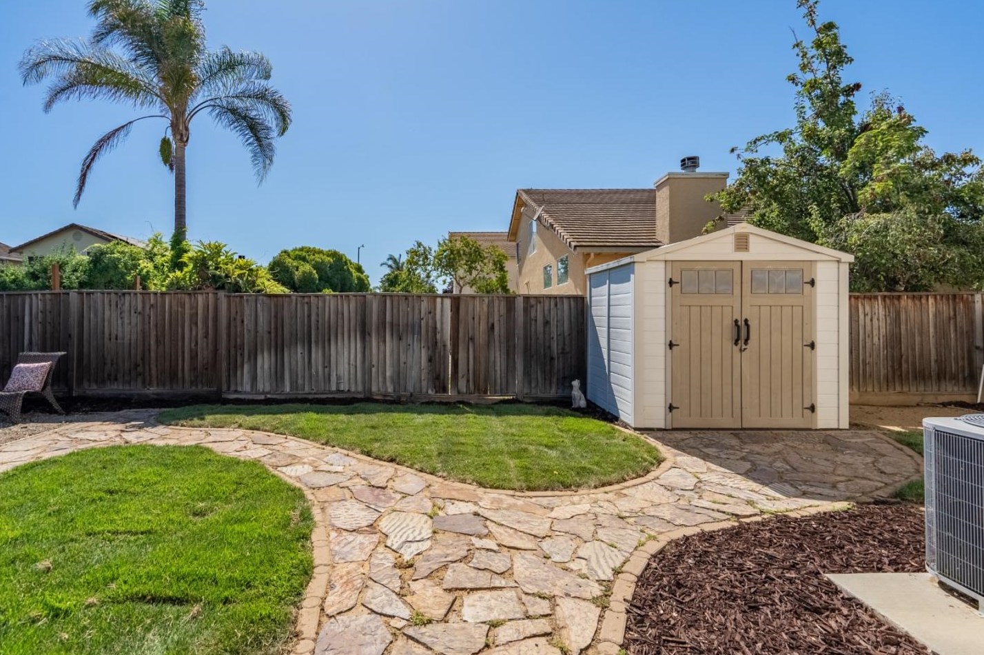1731 Brighton Dr, Hollister CA  95023-8075 exterior