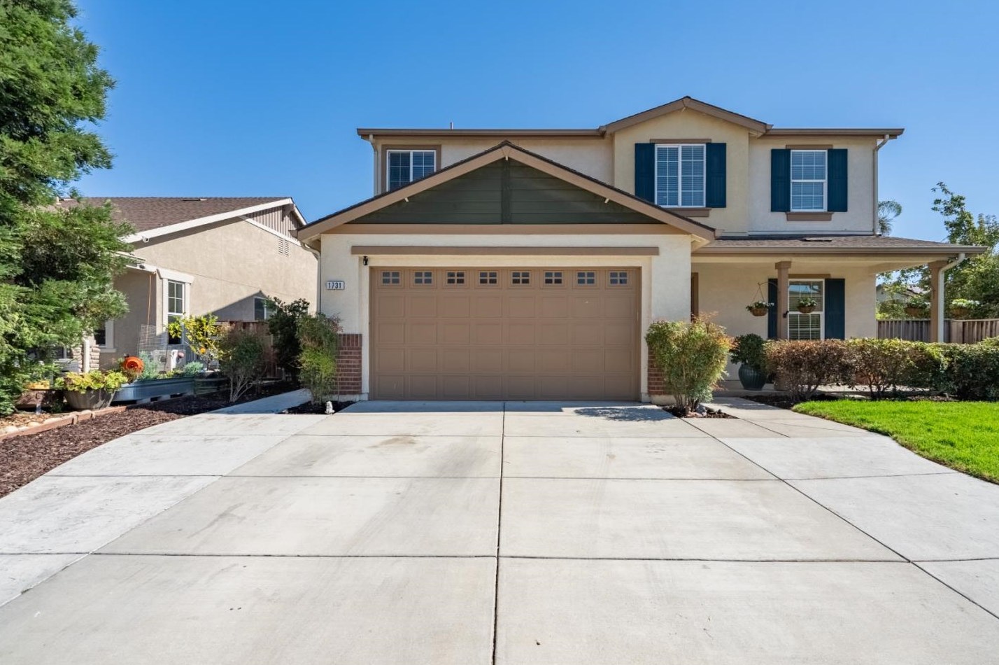 1731 Brighton Dr, Hollister CA  95023-8075 exterior