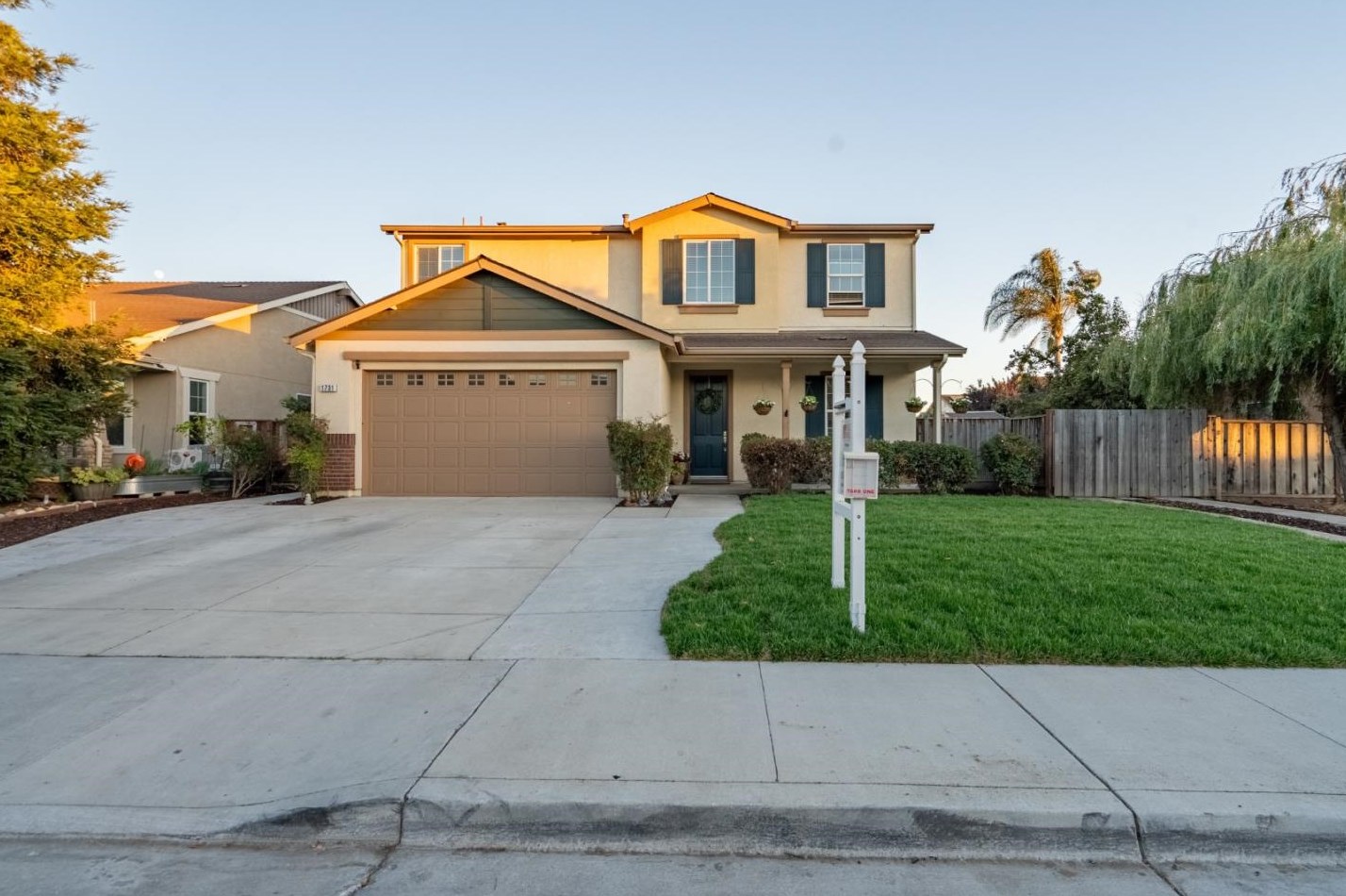 1731 Brighton Dr, Hollister CA  95023-8075 exterior