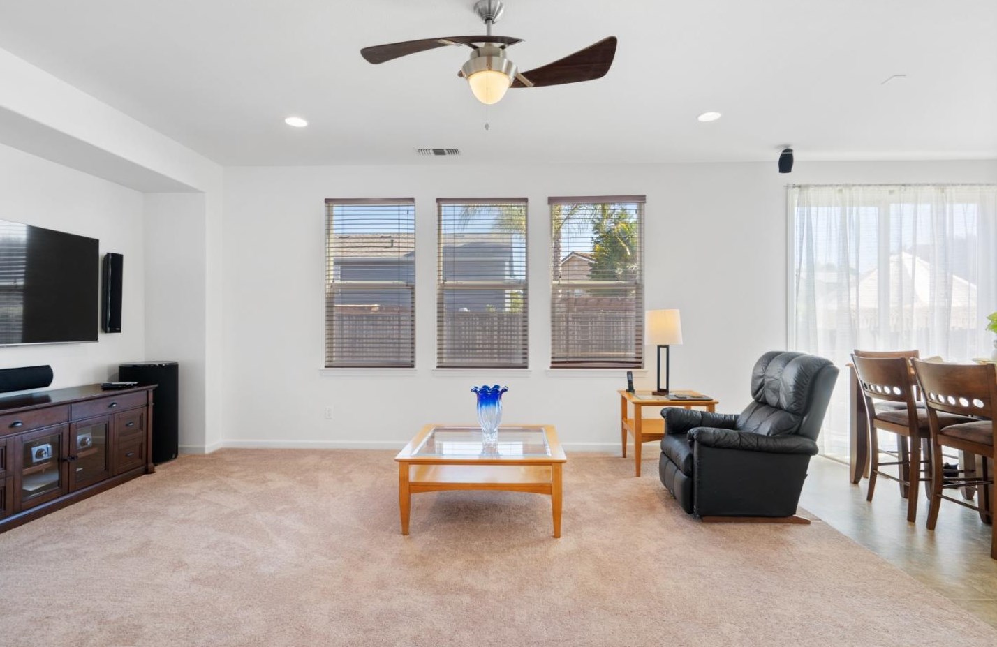 1731 Brighton Dr, Hollister CA  95023-8075 exterior