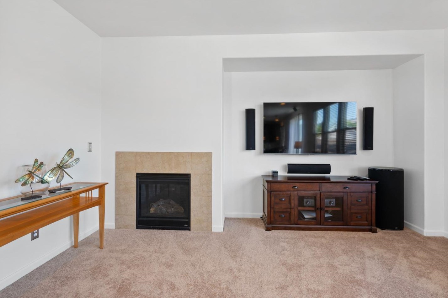 1731 Brighton Dr, Hollister CA  95023-8075 exterior