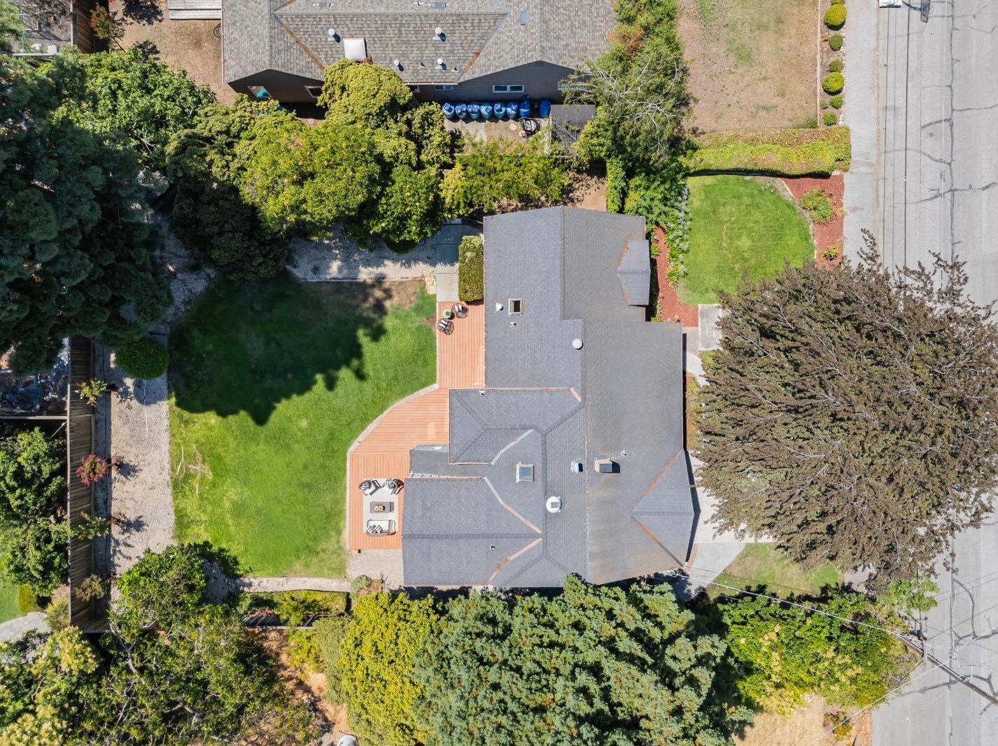 1570 Ben Roe Dr, Los Altos CA 94024-6241 exterior