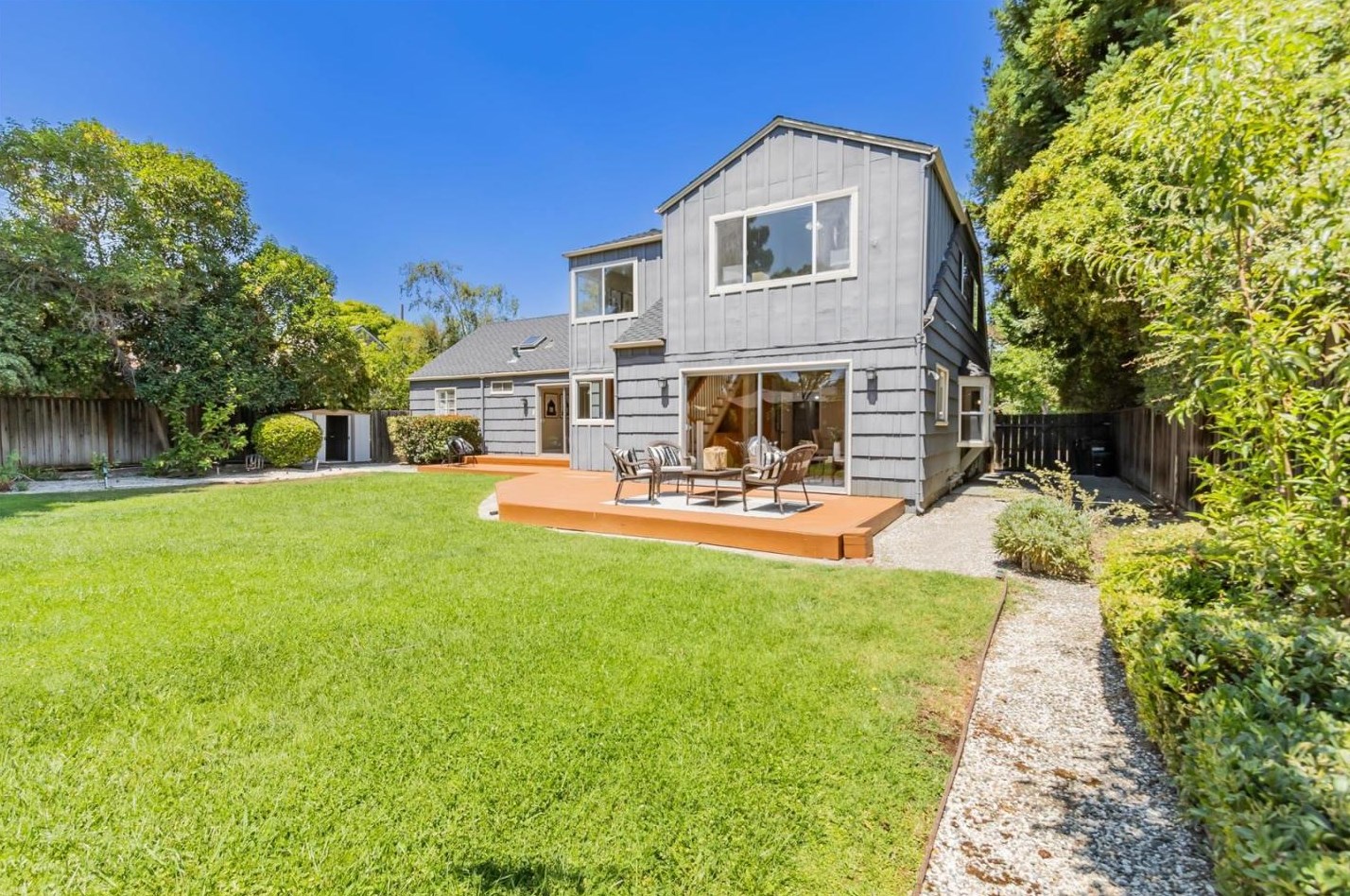 1570 Ben Roe Dr, Los Altos CA 94024-6241 exterior