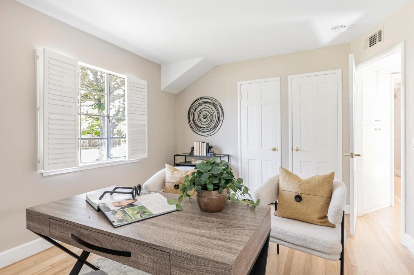 1570 Ben Roe Dr, Los Altos CA 94024-6241 exterior