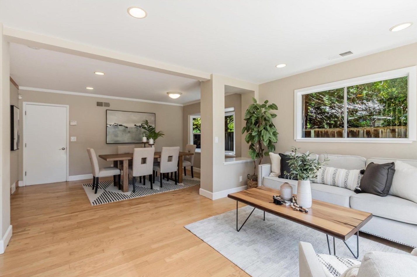 1570 Ben Roe Dr, Los Altos CA 94024-6241 exterior