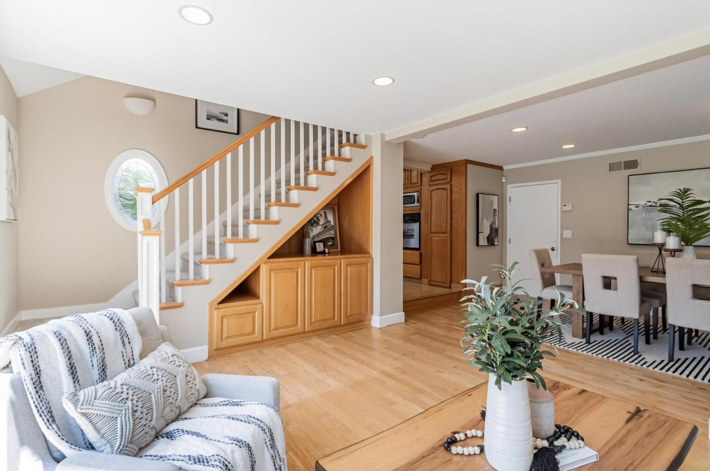 1570 Ben Roe Dr, Los Altos CA 94024-6241 exterior