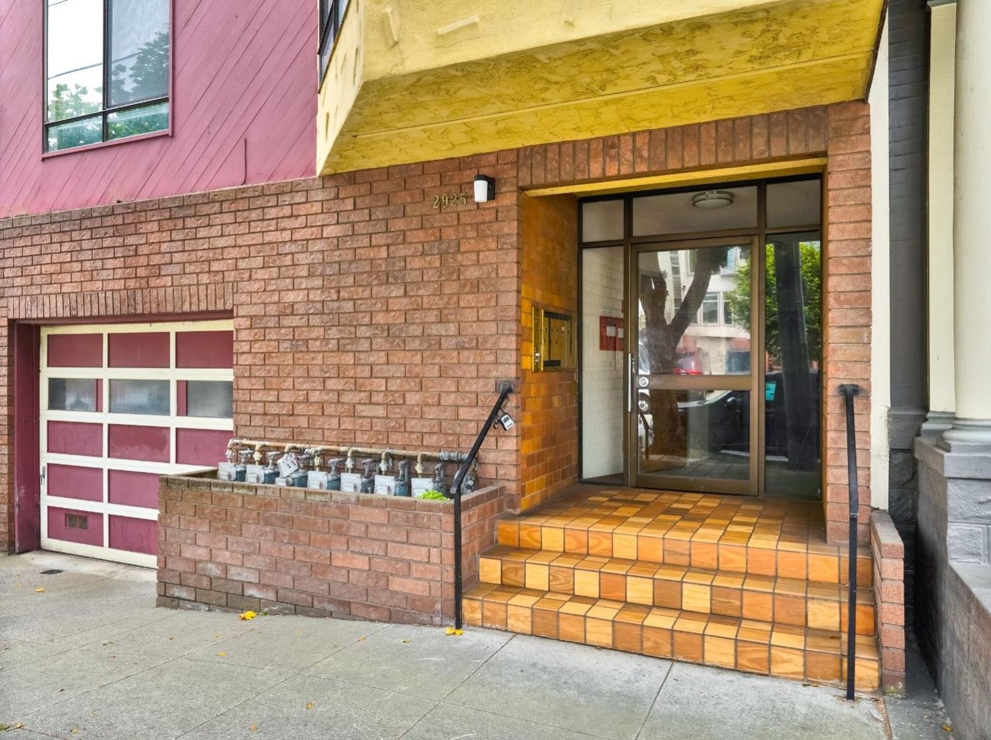 2925 California St, San Francisco CA  94115-2453 exterior