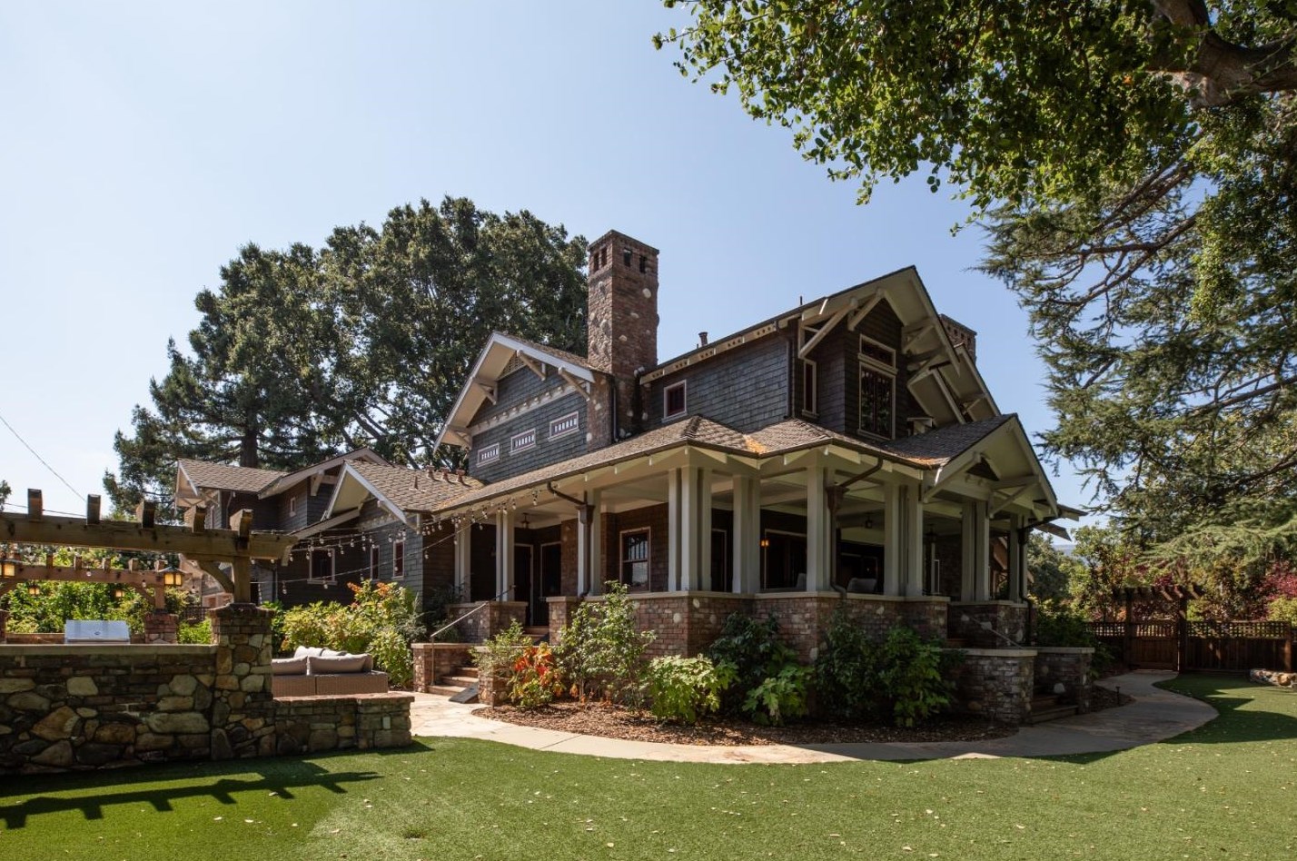 711 University Ave, Los Altos CA  94022-3932 exterior