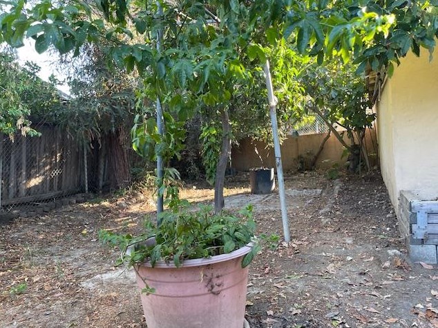 1626 San Fernando St, San Jose CA  95116-2421 exterior