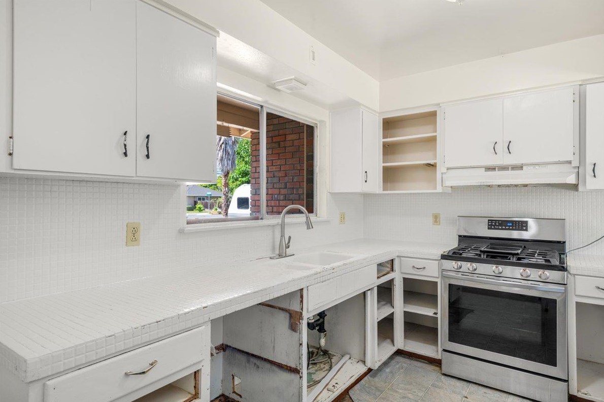 3421 Williams Rd, San Jose CA  95117-2570 exterior