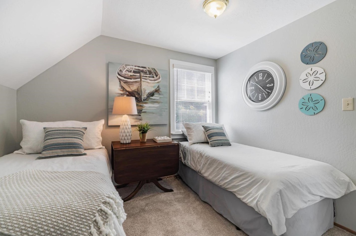 1555 Lincoln Ave, Capitola CA  95010-3852 exterior