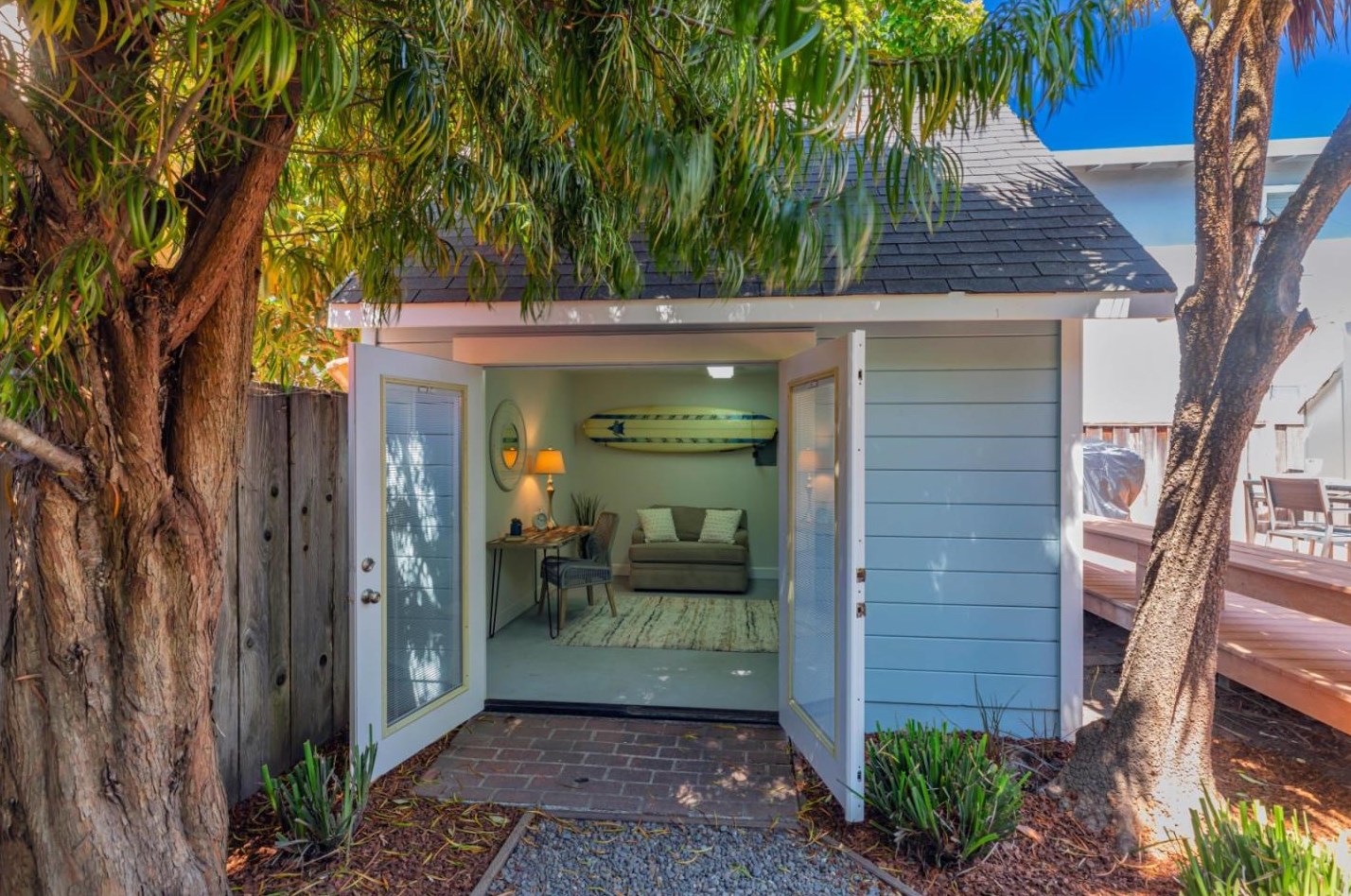 1555 Lincoln Ave, Capitola CA  95010-3852 exterior