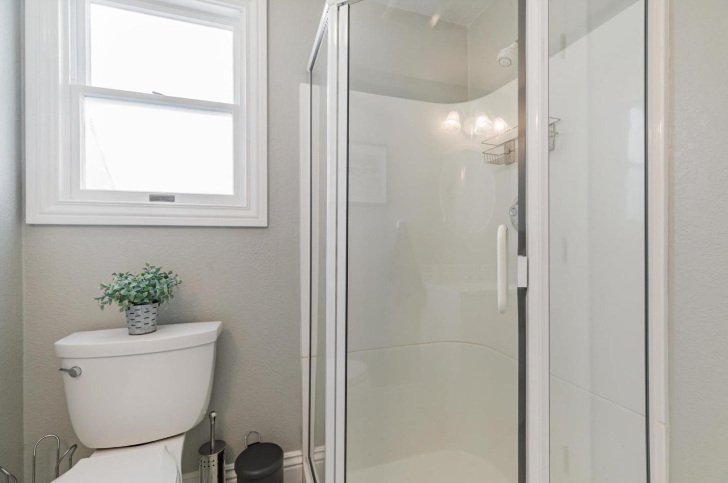 1555 Lincoln Ave, Capitola CA  95010-3852 exterior