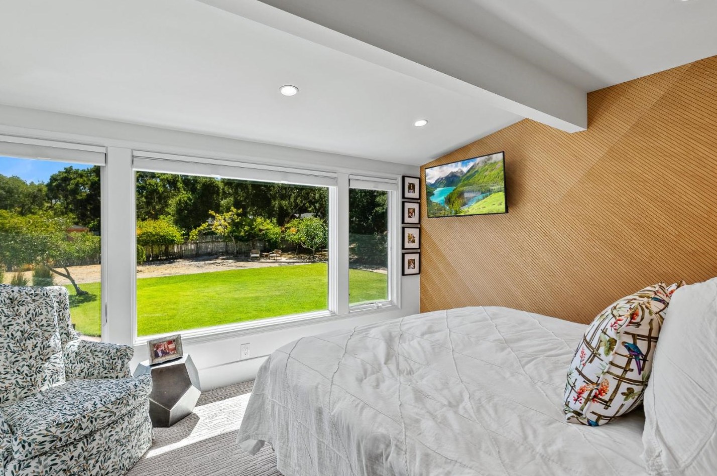 70 Paseo Hermoso, Salinas CA  93908-9167 exterior