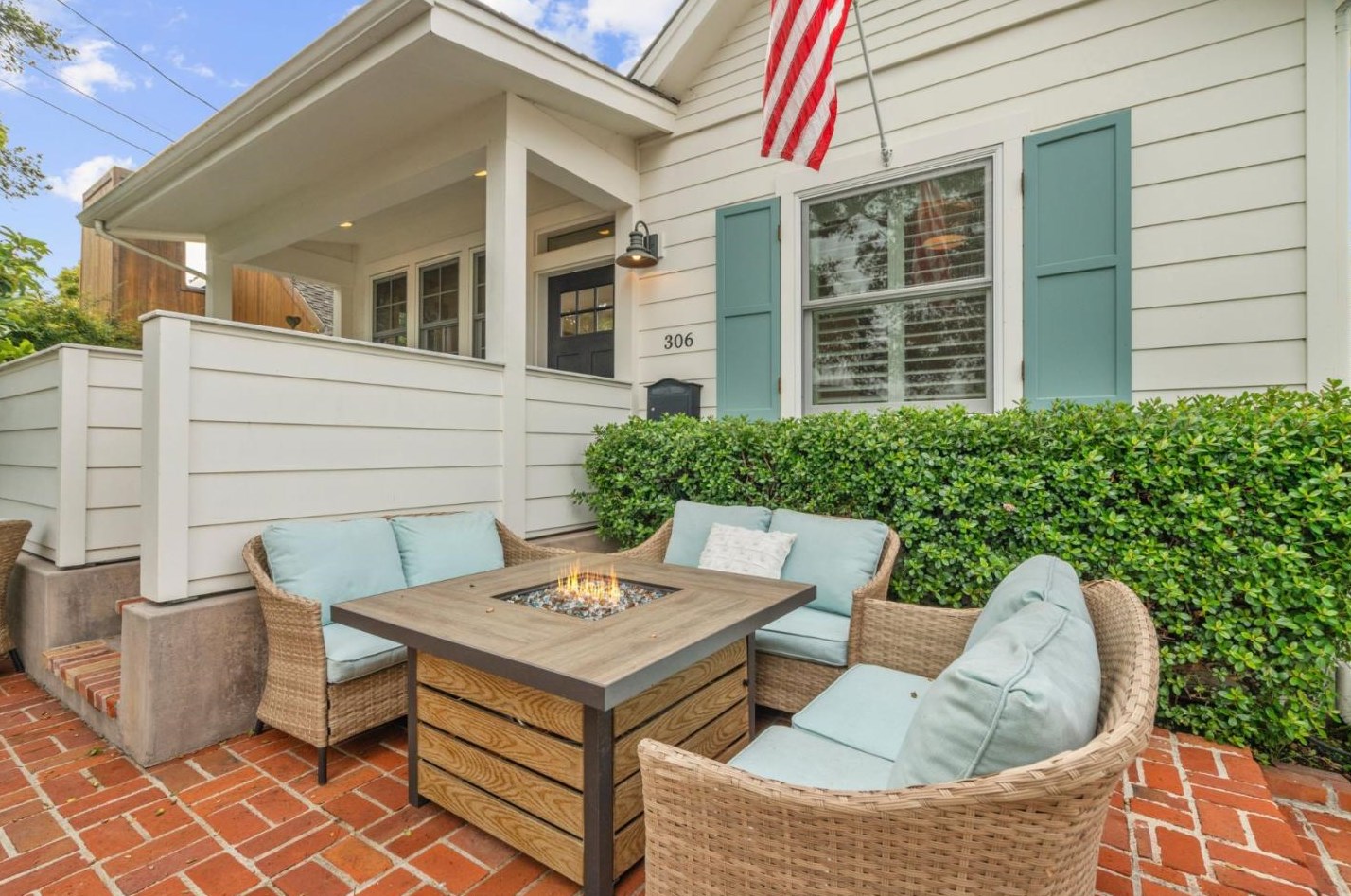 306 El Salto Dr, Capitola CA 95010-3414 exterior