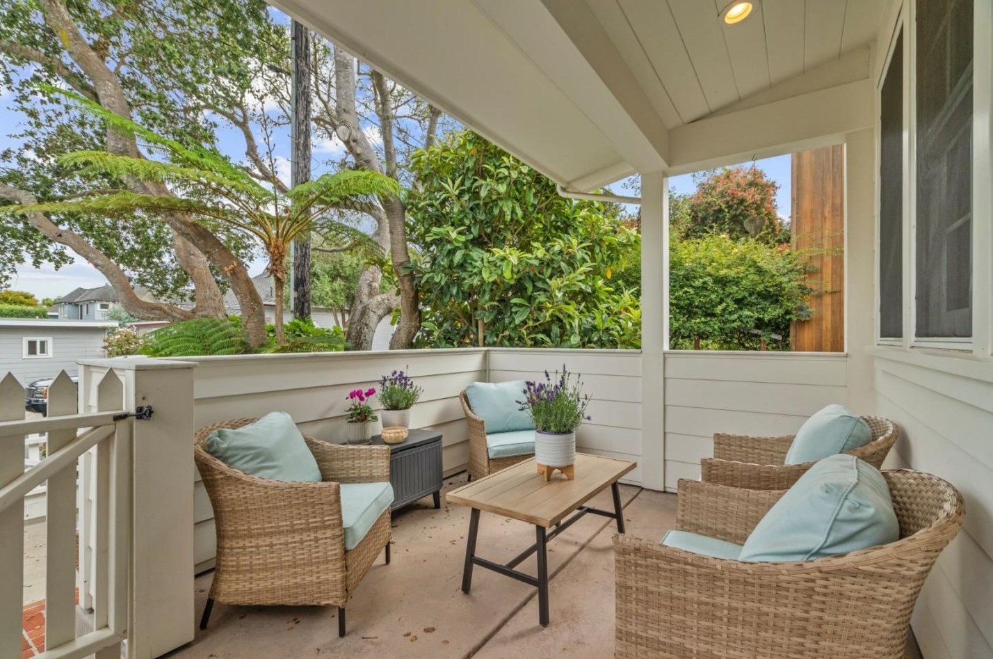 306 El Salto Dr, Capitola CA 95010-3414 exterior