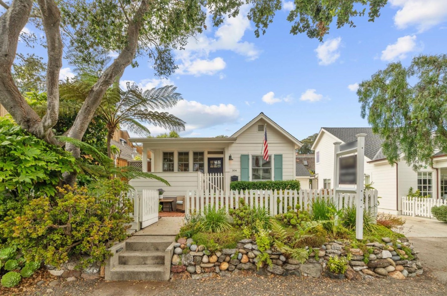 306 El Salto Dr, Capitola CA 95010-3414 exterior