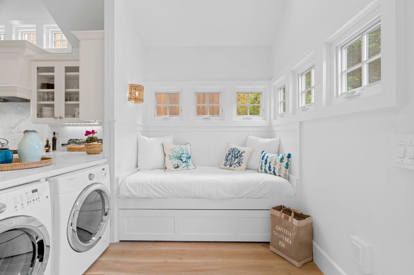 306 El Salto Dr, Capitola CA 95010-3414 exterior