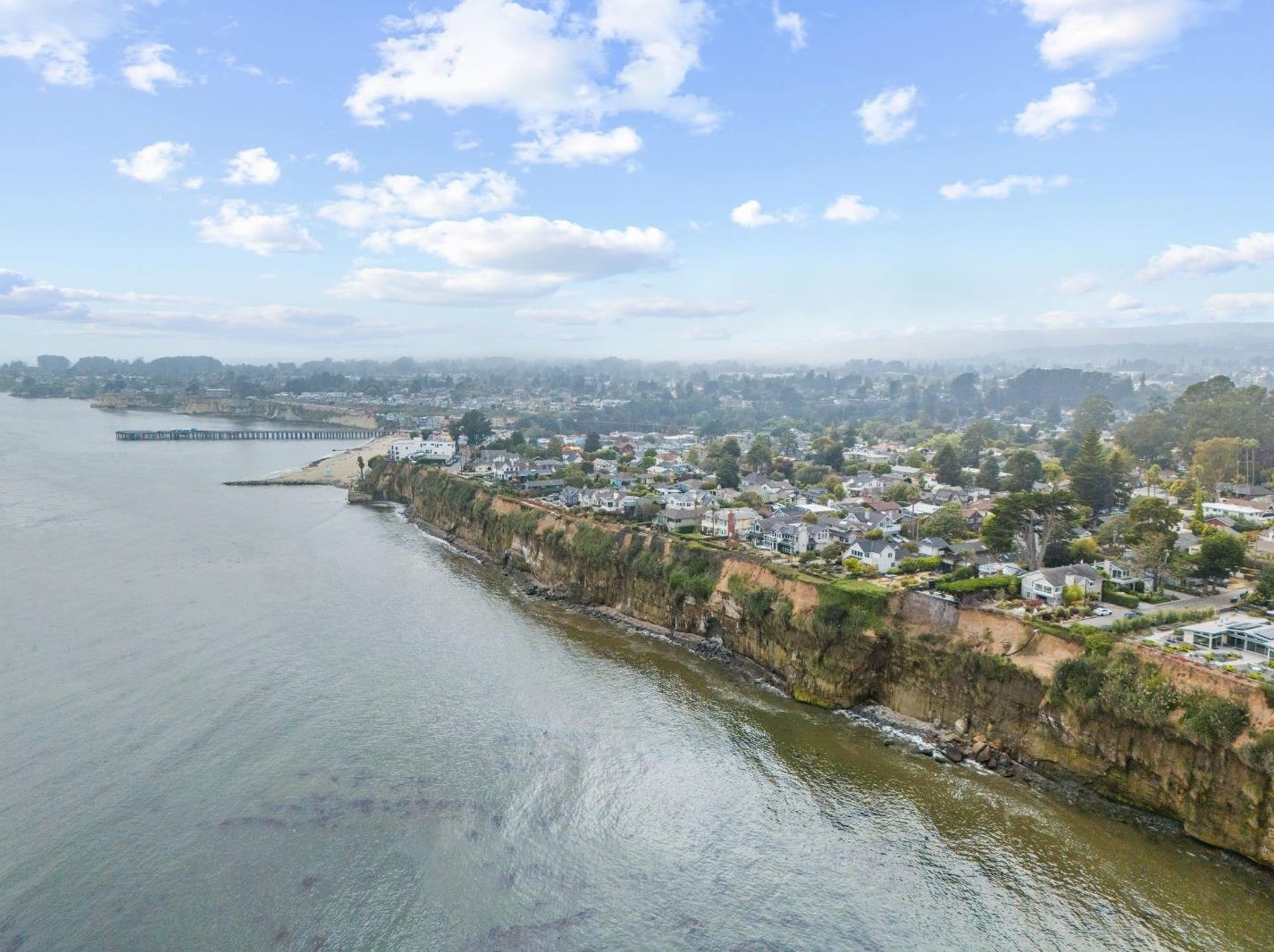 306 El Salto Dr, Capitola CA 95010-3414 exterior