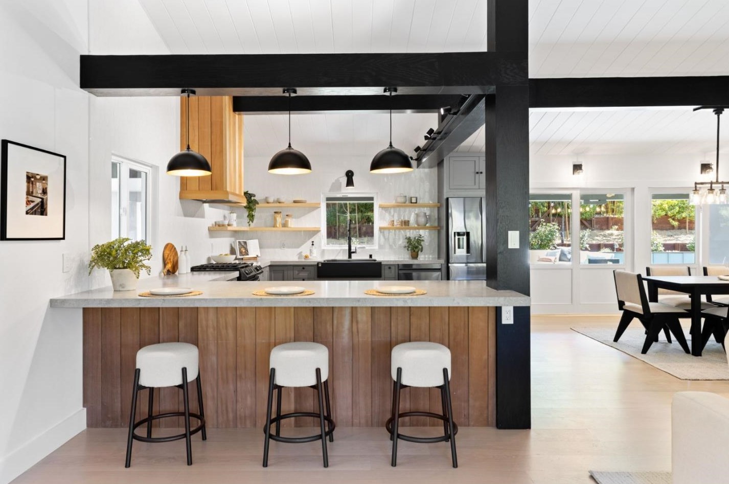 470 La Mesa Dr, Menlo Park CA  94028-7413 exterior