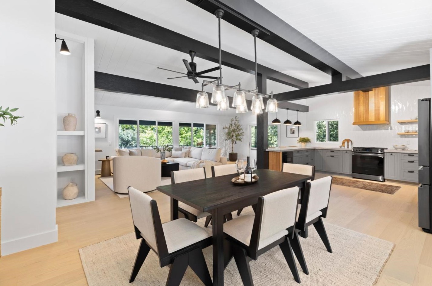 470 La Mesa Dr, Menlo Park CA  94028-7413 exterior