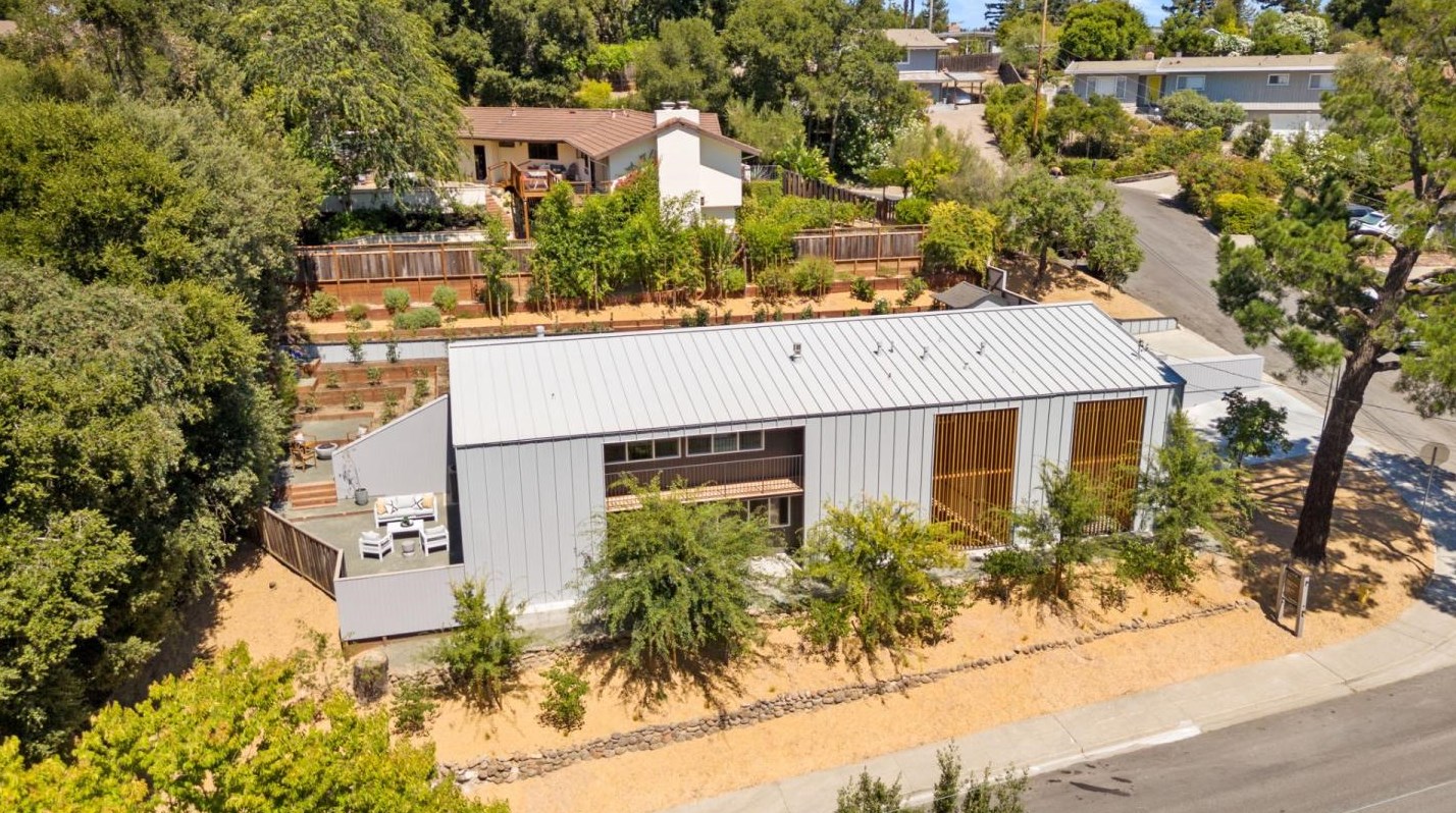 470 La Mesa Dr, Menlo Park CA  94028-7413 exterior