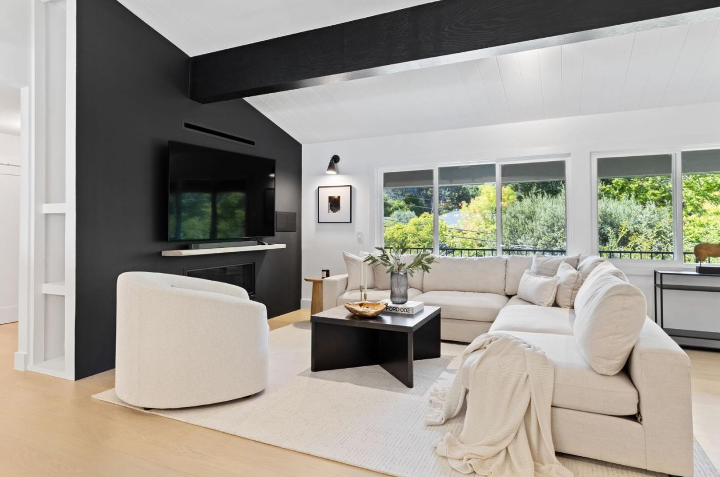 470 La Mesa Dr, Menlo Park CA  94028-7413 exterior