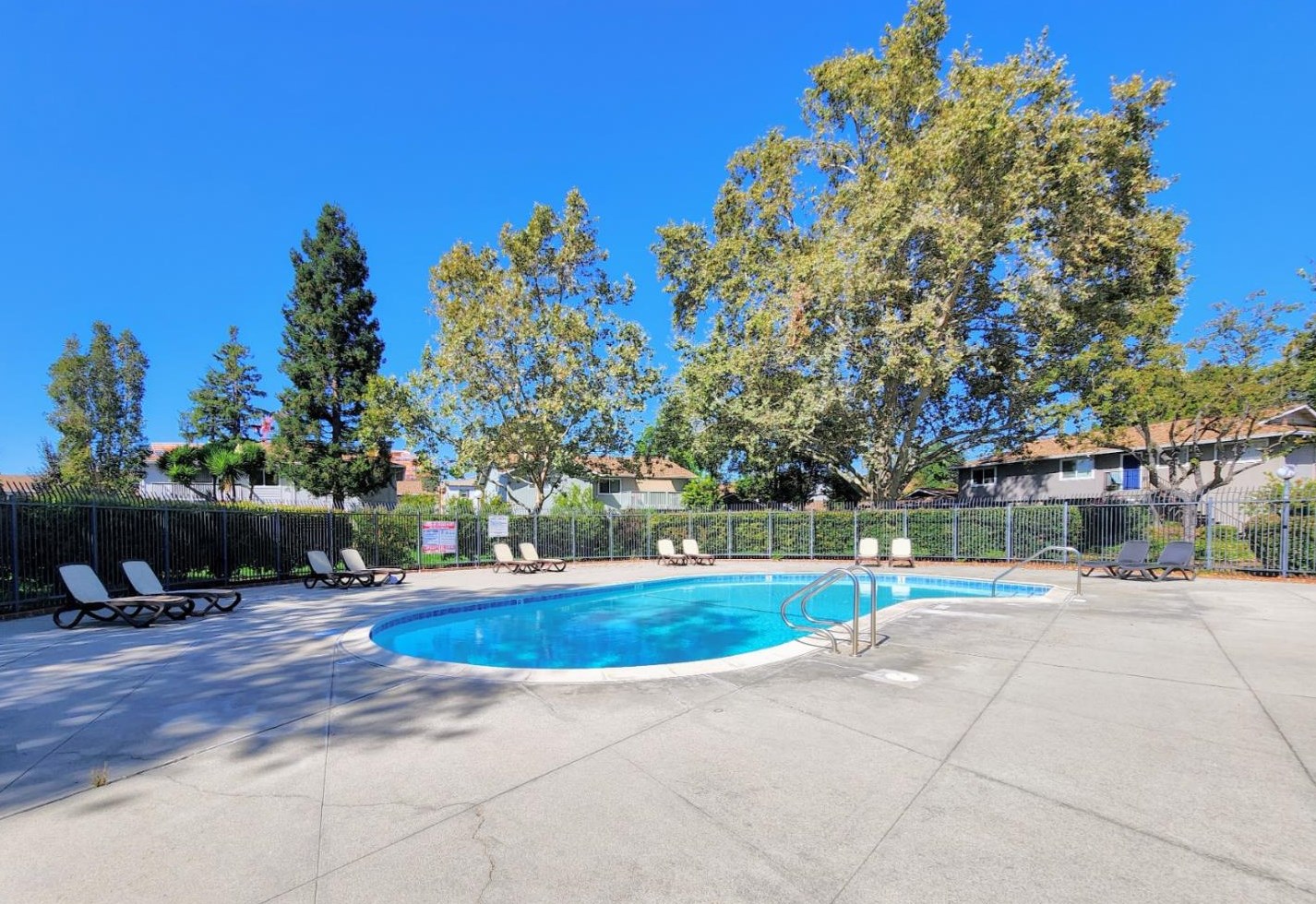 1103 Reed Ave, Sunnyvale CA  94086-2658 exterior