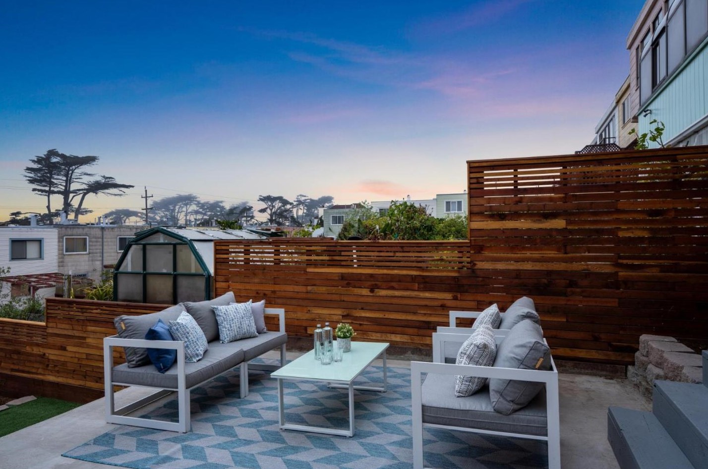 2035 35th Ave, San Francisco CA  94116-1112 exterior