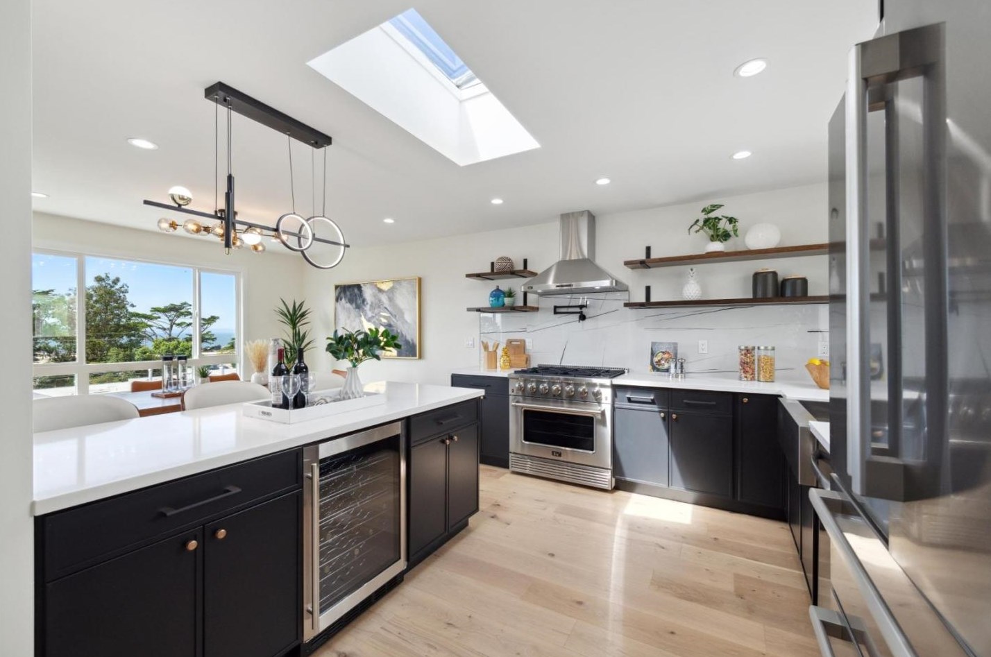 2035 35th Ave, San Francisco CA  94116-1112 exterior