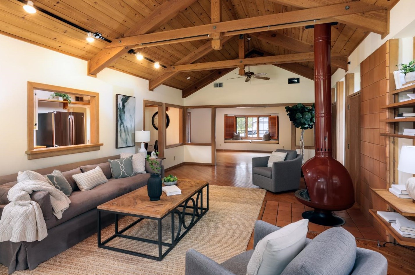 914 Riverside Dr, Los Altos CA 94024-4828 exterior