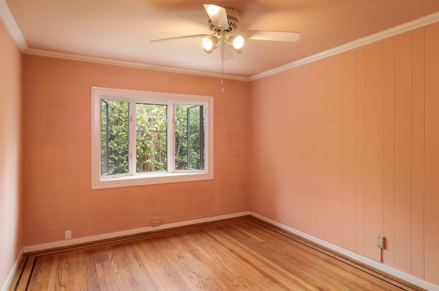 914 Riverside Dr, Los Altos CA 94024-4828 exterior