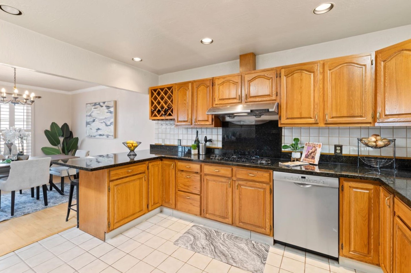 369 Santa Barbara Ave, Daly City CA  94014-3821 exterior