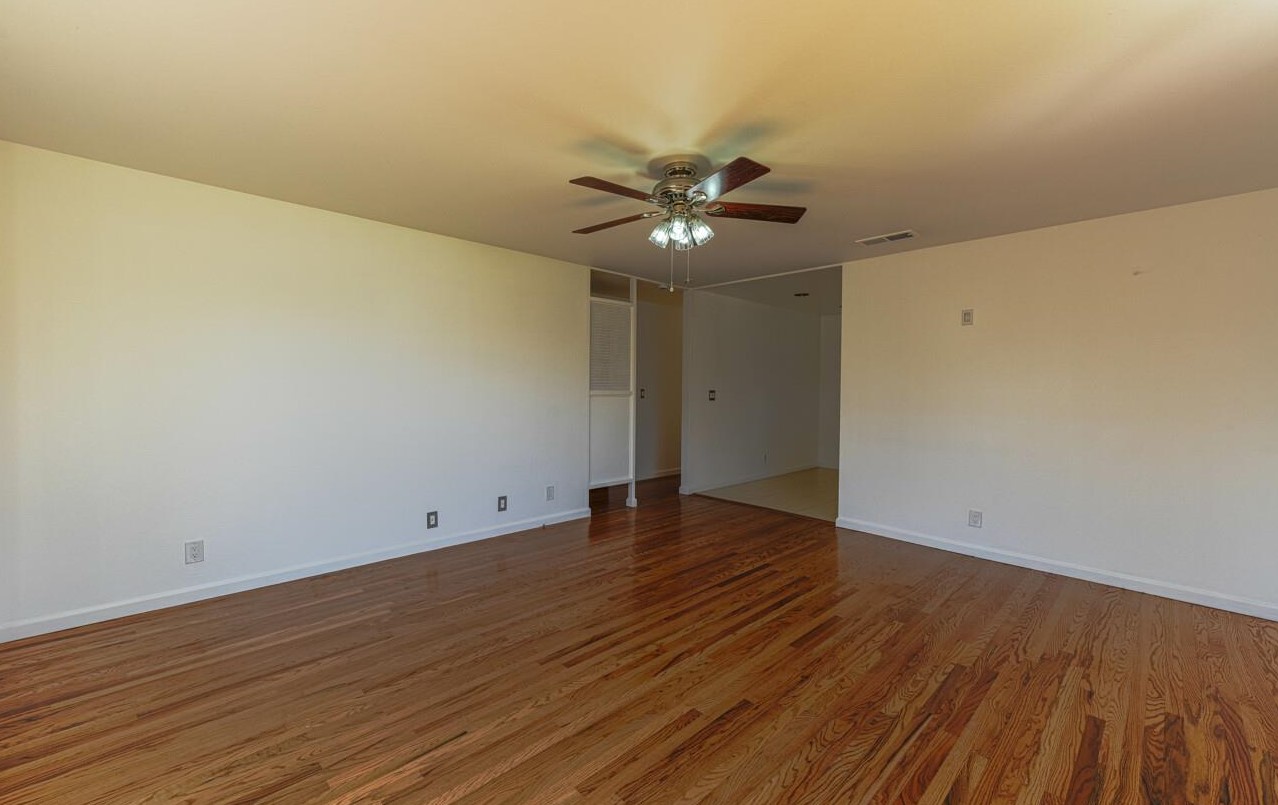 430 Calaveras Dr, Salinas CA 93906-2507 exterior