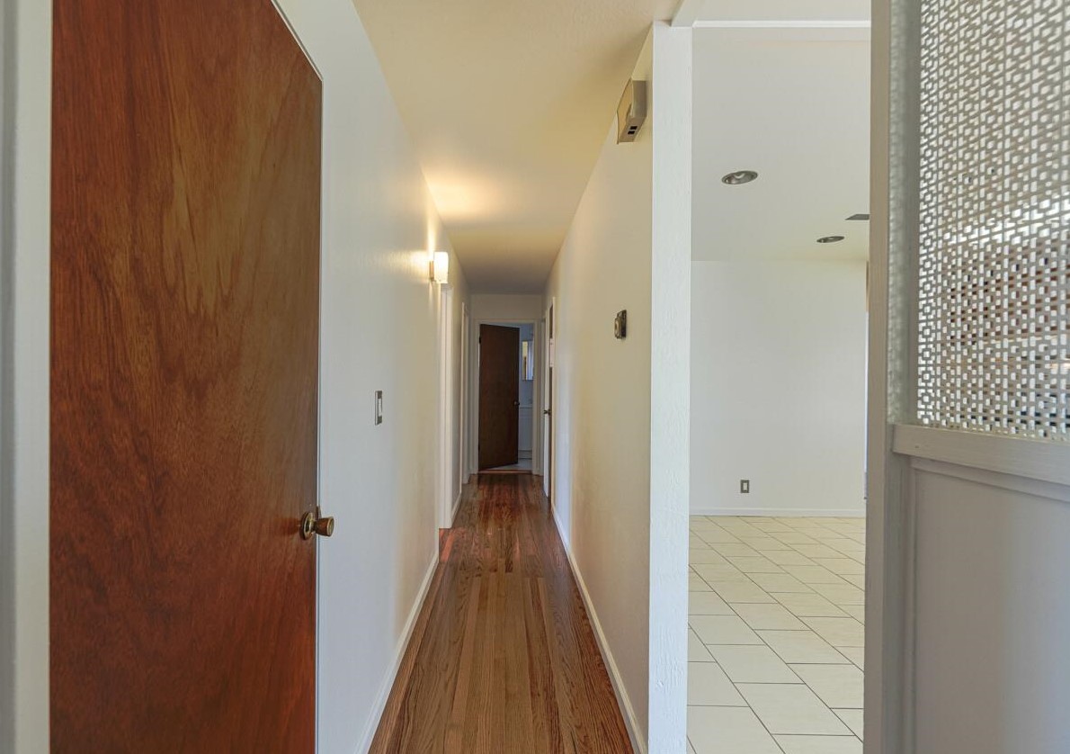 430 Calaveras Dr, Salinas CA 93906-2507 exterior