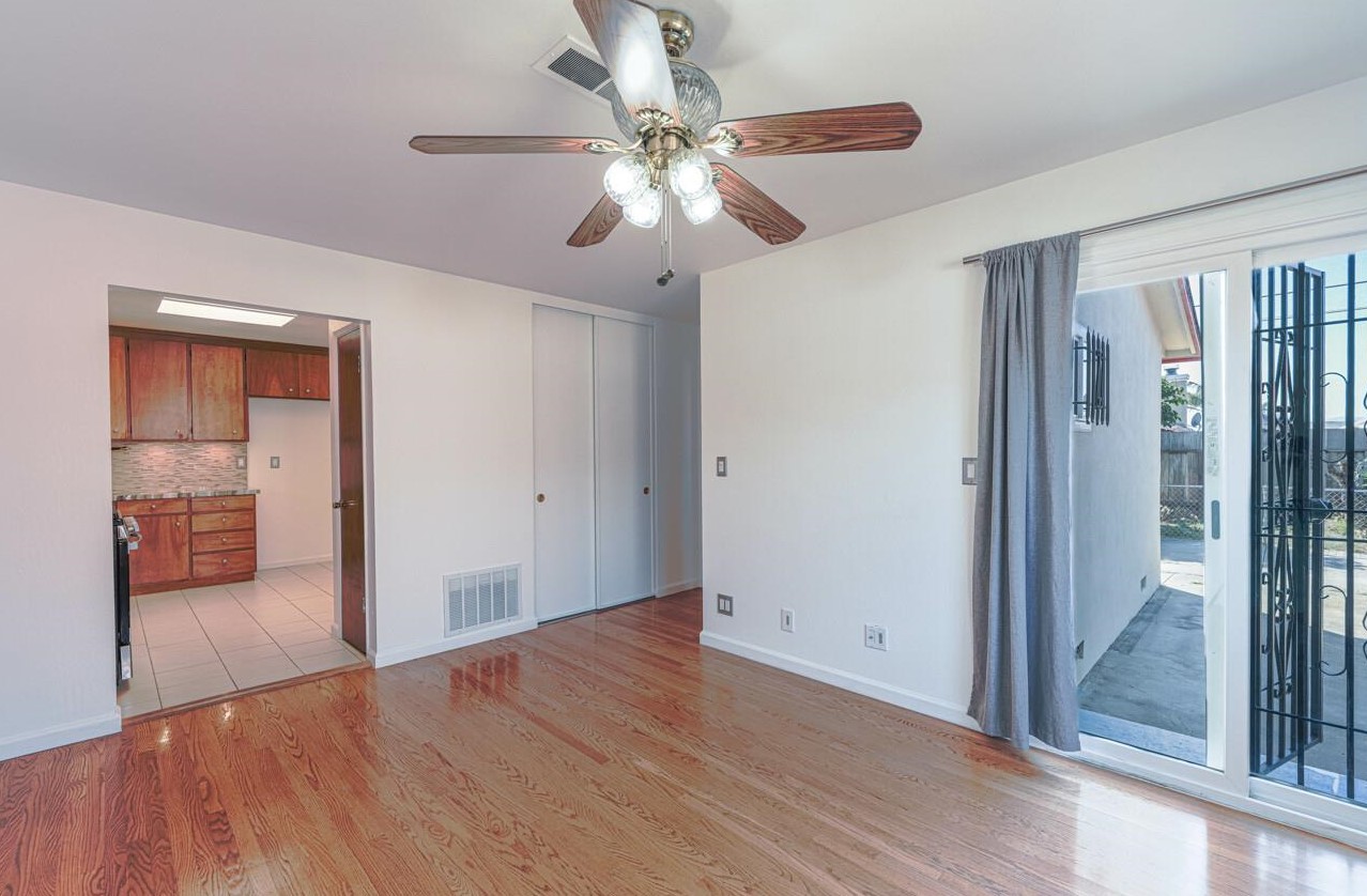 430 Calaveras Dr, Salinas CA 93906-2507 exterior