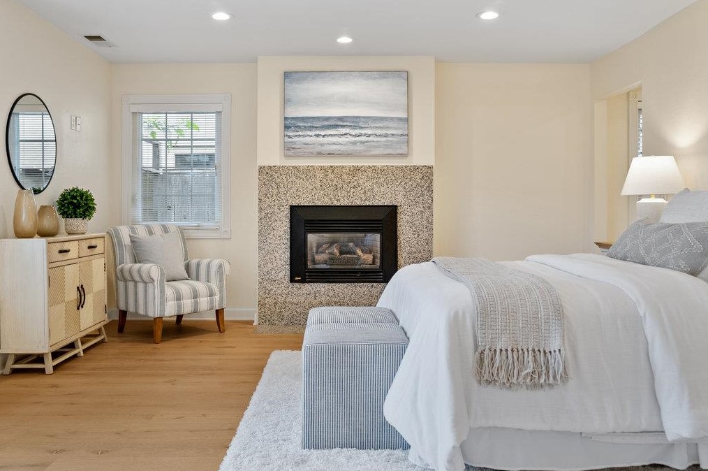 4550 Topaz St, Capitola CA 95010-3141 exterior