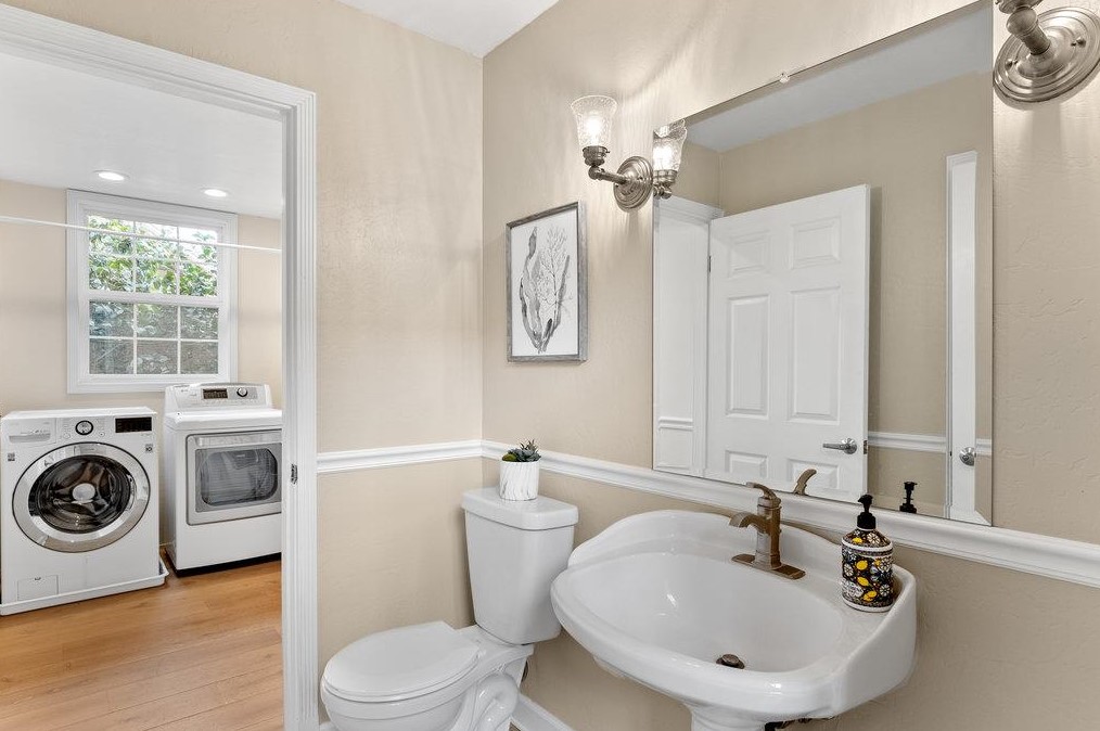 4550 Topaz St, Capitola CA 95010-3141 exterior