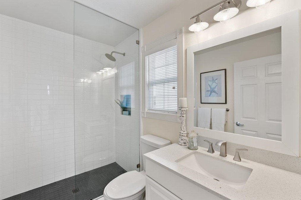 4550 Topaz St, Capitola CA 95010-3141 exterior