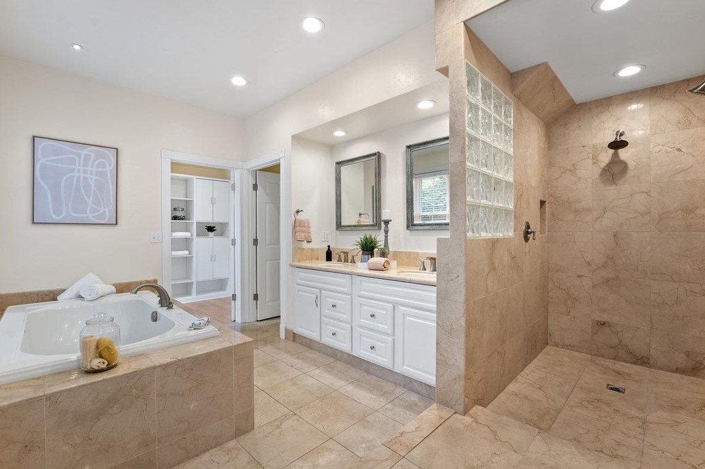 4550 Topaz St, Capitola CA 95010-3141 exterior