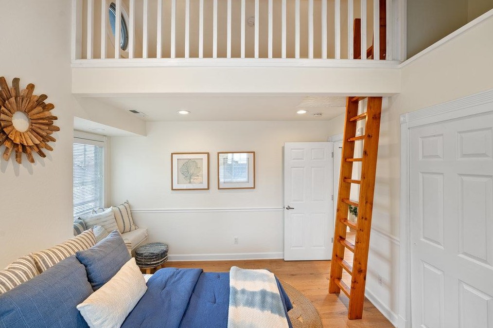 4550 Topaz St, Capitola CA 95010-3141 exterior